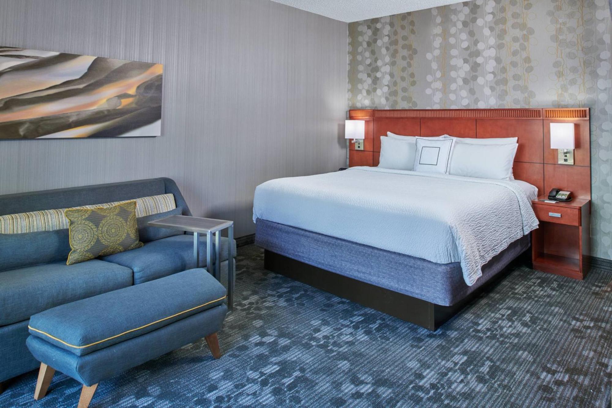 คอร์ทยาร์ด อินเดียนาโพลิส แคสเซิลตัน Hotel ภายนอก รูปภาพ